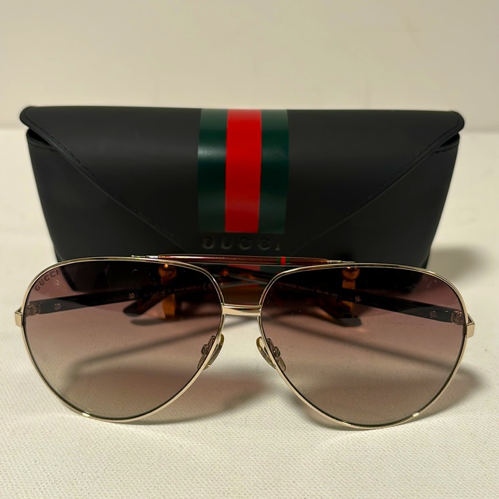 COPY - Shelly Drop Gucci Sunglasses with Case